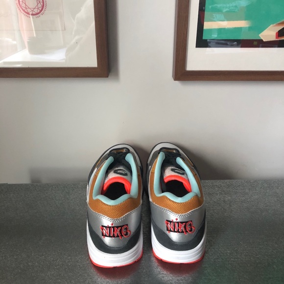 Nike Air Max 1 - Graffiti Logo - Picture 4 of 5